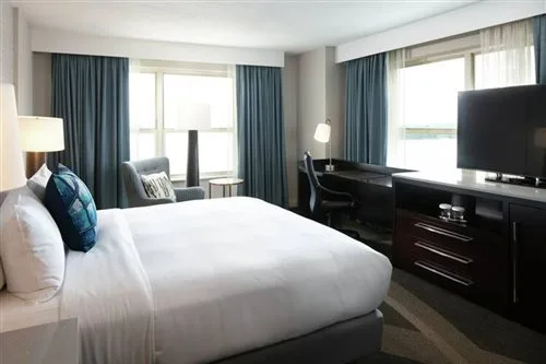 Premium, Double Bed, Lake View, Hilton Madison Monona Terrace 1/2