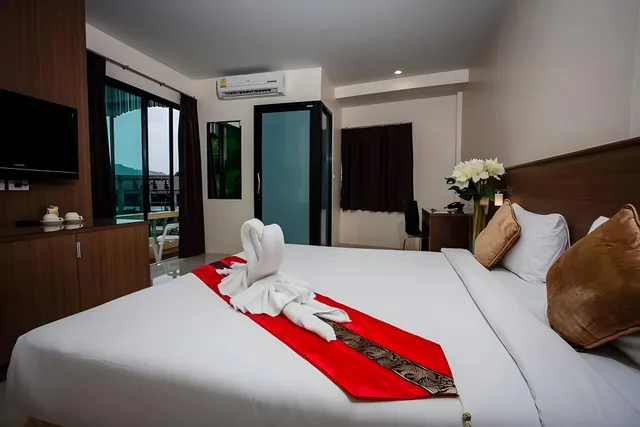 غرفة سوبيريور بسرير فردي بشرفة، The Wave Hotel Patong 2/2