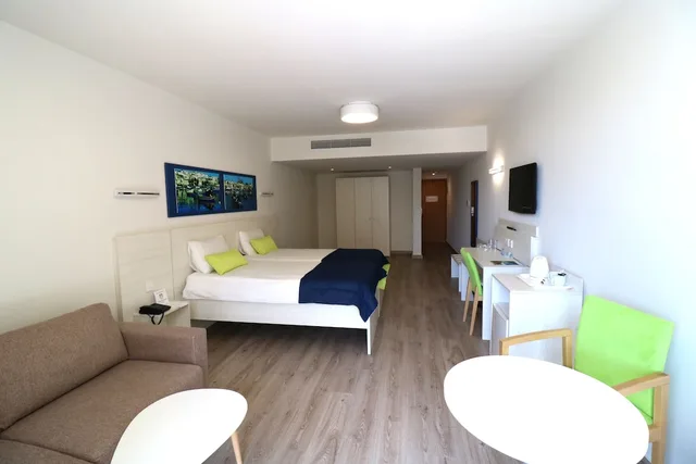 غرفة قياسية بسرير مزدوج أو سريرين منفصلين، Santana Hotel 5/8