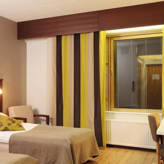 غرفة ثلاثية، Hotel Kurikka 7/8