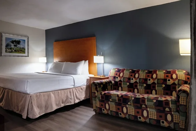 جناح بسرير كينج بغرفة نوم واحدة، American Inn and Suites Ferndale 2/4
