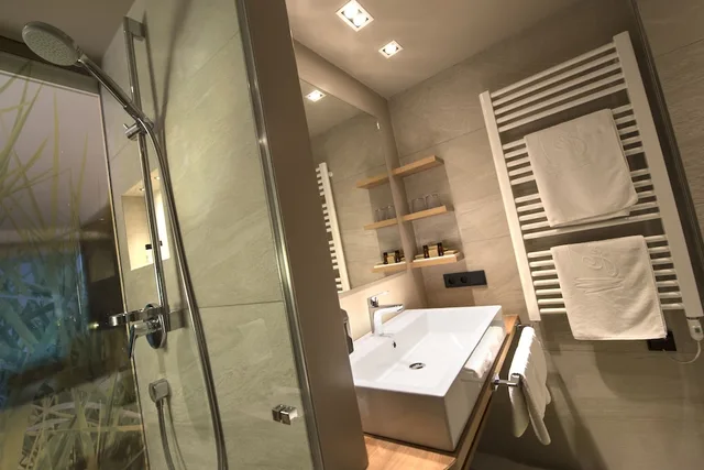 غرفة ثلاثية بسرير مزدوج وسرير فردي، Hotel Grien 5/5