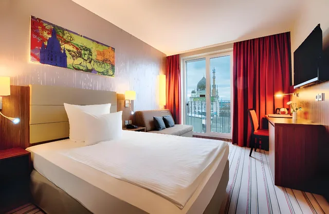 غرفة كومفورت بسرير مزدوج، Leonardo Hotel Dresden Altstadt 1/2