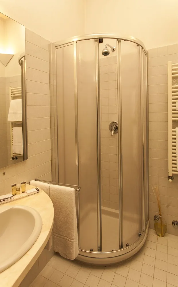 غرفة مفردة، Hotel Cora 5/6