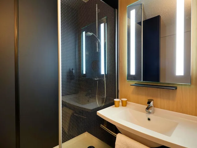 غرفة قياسية بسريرين منفصلين، Ibis Le Mans Est Pontlieue 7/8