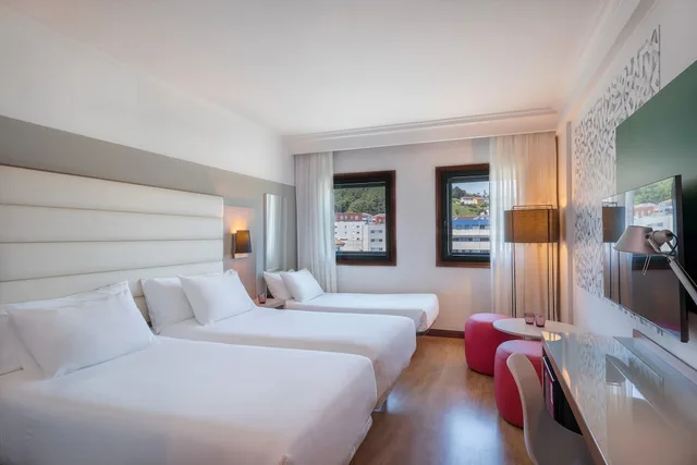 غرفة ثلاثية بثلاثة أسرّة، Hotel Santiago Plaza Affiliated By Melia 1/10