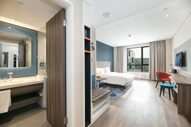 Standard, King Bed, Extra Floor Space، Holiday Inn Express Hangzhou Xixi Tourism Zone 6/6
