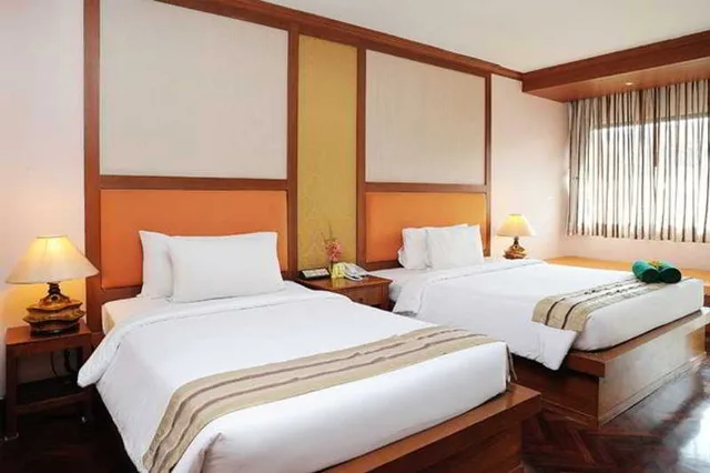 غرفة بريميوم بإطلالة على المسبح، Baumanburi Hotel 4/8