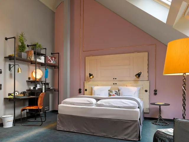 غرفة كبيرة، 25Hours Hotel Altes Hafenamt 7/8