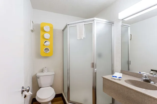 غرفة قياسية بسريرين مزدوجين، Motel6 Albuquerque, NM - Northeast 3/3