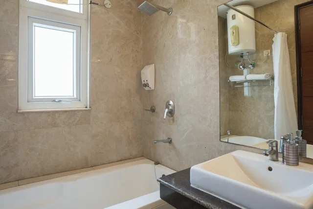 استوديو بسرير كينج، Ahuja Residency Sector 44 Noida 7/7