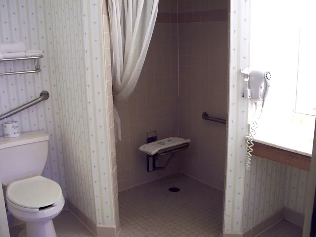 غرفة بسرير كوين، Country Inn Deerwood 3/4