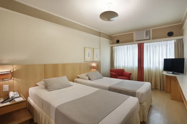 غرفة ديلوكس بثلاثة أسرّة، Mirasol Copacabana Hotel 2/10