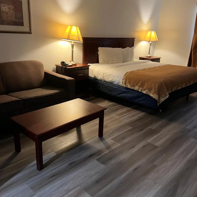جناح بسرير كينج لذوي الإعاقة، Baymont Inn And Suites Carthage 2/6