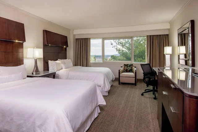 غرفة ديلوكس رباعية بسريرين مزدوجين، The Westin Waltham Boston 2/4