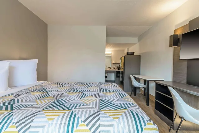 غرفة قياسية بسرير مزدوج بمطبخ صغير للمدخنين، Studio6 Hayward, CA – Silicon Valley Gateway 2/5