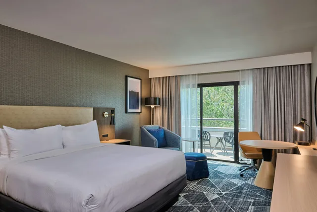 Garden, King Bed, Accessible، Doubletree By Hilton Newark Fremont 1/6