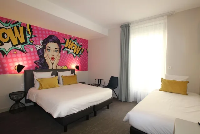 غرفة ثلاثية بسرير كوين وسرير فردي، P Tit Dej Hotel Millau La Capelle 2/2
