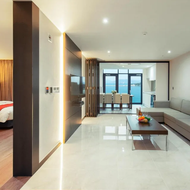 Pool, Deluxe, Suite، Yeosu Venezia Hotel & Suites 5/7