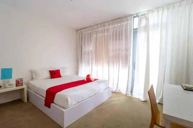 غرفة ديلوكس بسرير مزدوج بشرفة، Roomatsaigon 3/3