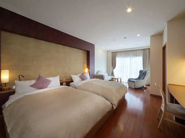 غرفة ديلوكس بسريرين منفصلين في الطابق العلوي، Asaya Hotel 1/2