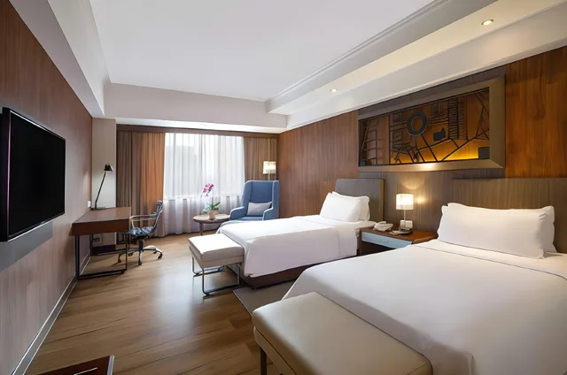 غرفة بريميوم بسريرين مزدوجين، ARTOTEL Gelora Senayan Jakarta 1/2