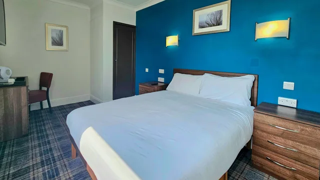 Room, Double Bed, Britannia Hampstead Hotel 3/9