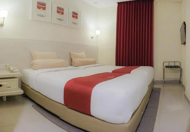 Game، The WIN hotel 2/3