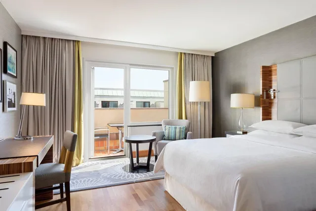 غرفة سوبيريور بسرير كينج بشرفة، Sheraton Stockholm Hotel 2/10
