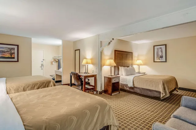 غرفة بسريرين كوين، Quality Inn Ozona I-10 1/3