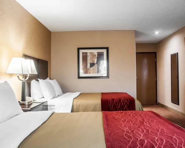 غرفة رباعية بسريرين مزدوجين، Quality Inn Dunkirk NY 2/2