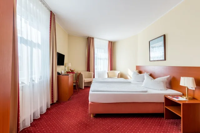 غرفة قياسية بسريرين منفصلين، Azimut Hotel Dresden 1/7