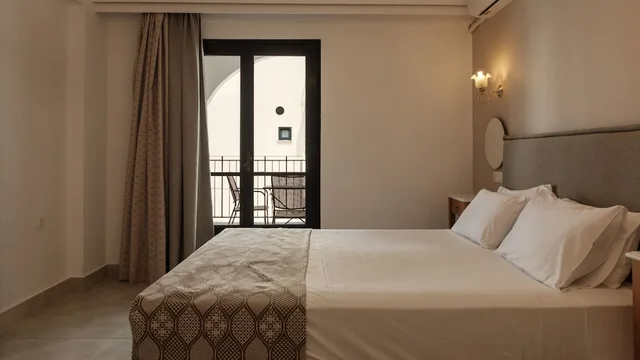 Superior, Triple, 3 Beds, Nami Hotel & Suites 1/5