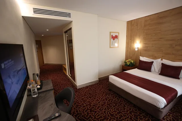 Superior, Double Bed, GENEVA HOTEL 4/10