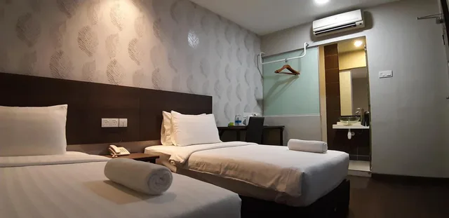Room, Twin Beds, Miico Hotel Mount Austin 9/10