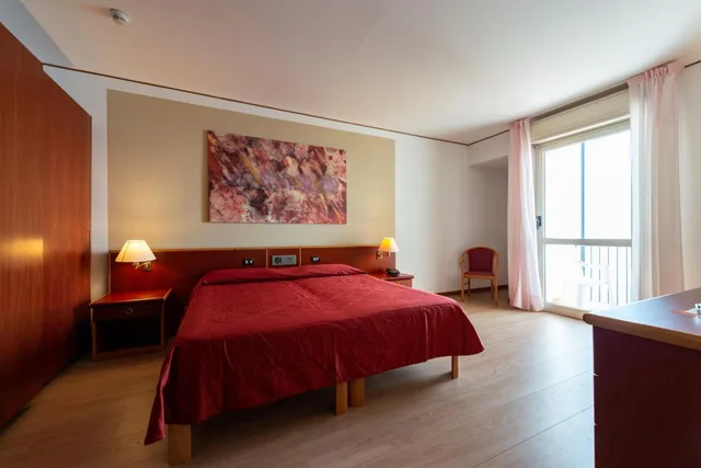 غرفة ثلاثية، Torre Normanna 5/6