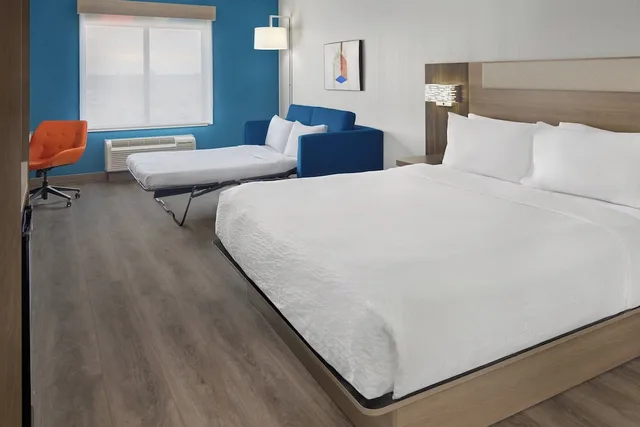 جناح بسرير كينج مع أريكة، Holiday Inn Express Hotel And Suites Odessa 4/9