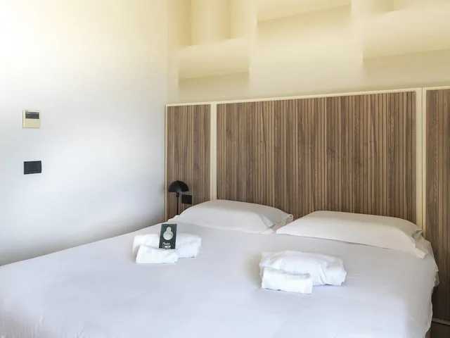 غرفة قياسية بسرير كوين، B&B HOTEL Pomezia Cortese 2/4