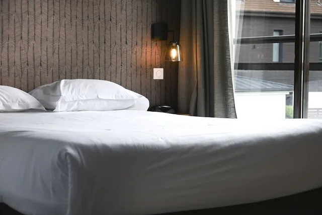 غرفة قياسية بسرير مزدوج بإطلالة على البحيرة في الملحق، Ancor Hotel 1/6
