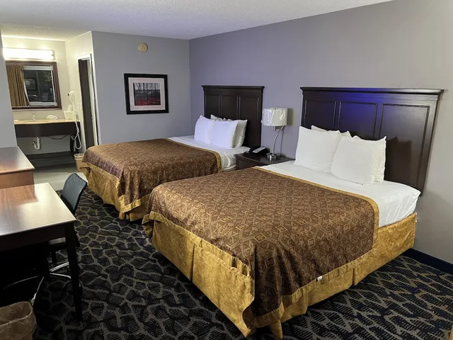 غرفة قياسية بسريرين كوين للمدخنين، Greenstay Hotel and Suites St James 1/2