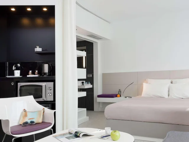 Superior, Suite, Double Bed, 2 Sofa, Suite Novotel Malaga Centro Hotel 1/4
