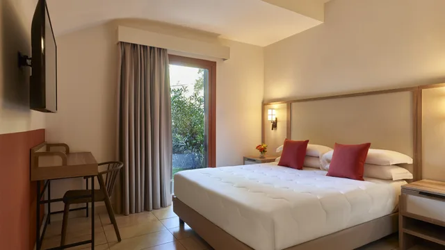 غرفة كلاسيكية في الطابق الأرضي، Calaserena Resort 1/3