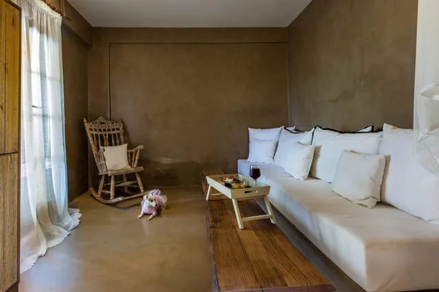 جناح سيغنتشر، Skopelos Holidays Hotel 6/9