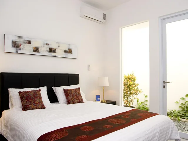 غرفة ديلوكس، V Residence Kemang 1/2