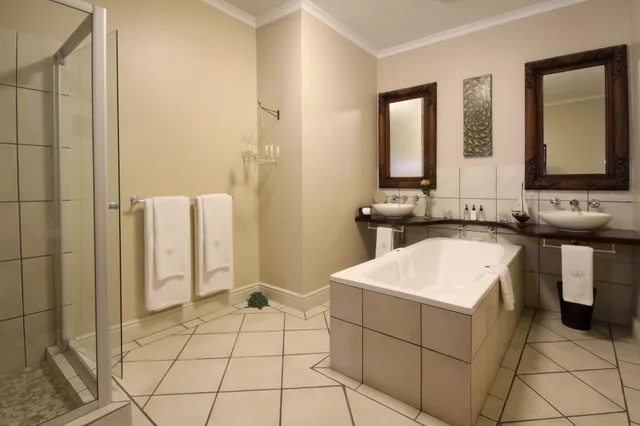 جناح فاخر بإطلالة على الجبل، Lavender Manor Guest Lodge 2/3