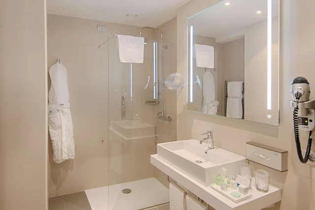 جناح بسرير مزدوج، NH Torino Centro 4/5