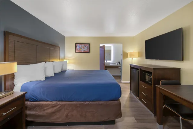 غرفة لذوي الإعاقة، SureStay Hotel By Best Western Williams 1/9