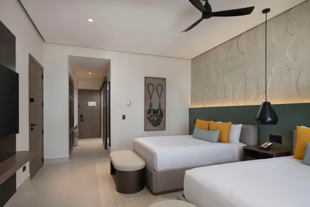 غرفة بسرير كوين بإطلالة على البحر، Zemi Miches Punta Cana All-Inclusive Resort, Curio by Hilton 1/10