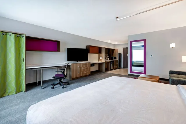 جناح استوديو بسرير كينج لذوي الإعاقة، Home2 Suites Lincolnshire Chicago 2/3