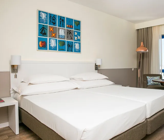 غرفة ديلوكس بسريرين منفصلين مع سرير إضافي، Pestana Cascais Ocean and Conference Aparthotel 1/4